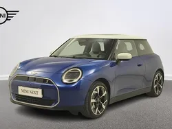 Blazing blue metalizowany Używany 2023 Mini Cooper SE Hatchback | 164 900 zł (Uczciwa cena)