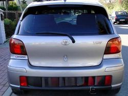 Srebrny Używany 2003 Toyota Yaris Hatchback | 15 700 zł