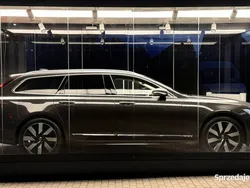 Brązowy Używany 2023 Volvo V90 Plus Kombi | 216 999 zł