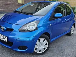 Niebieski Używany 2011 Toyota Aygo Hatchback | 12 900 zł (Uczciwa cena)