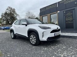 Biały (metalik) Używany 2023 Toyota Yaris Hybrid SUV | 69 900 zł