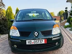 Zielony Używany 2005 Renault Modus Minivan | 9900 zł (Dość drogi)