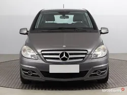 Srebrny Używany 2009 Mercedes B180 Minivan | 18 999 zł (Uczciwa cena)