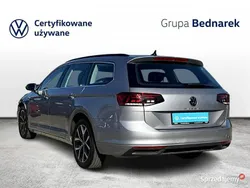 Srebrny Używany 2022 VW Passat Kombi | 97 900 zł (Drogi)