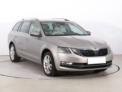 Szary Używany 2019 Skoda Octavia Kombi | 52 499 zł (Dobra cena)