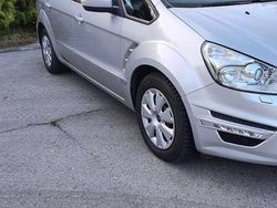 Srebrny Używany 2013 Ford S-MAX S Minivan | 34 000 zł (Uczciwa cena)