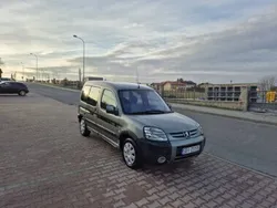 Zielony Używany 2003 Peugeot Partner Minivan | 9300 zł