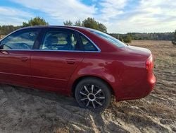 Czerwony Używany 2005 Audi A4 Sedan/Limuzyna | 11 500 zł (Uczciwa cena)