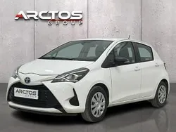 Biały Używany 2018 Toyota Yaris Hybrid Active Hatchback | 39 900 zł (Dość drogi)