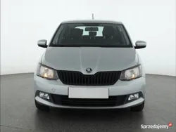 Srebrny Używany 2015 Skoda Fabia Kombi | 19 999 zł (Dobra cena)