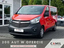 Czerwony Używany 2016 Opel Vivaro Van | 41 000 zł
