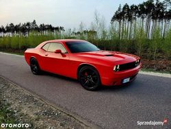 Czerwony Używany 2016 Dodge Challenger Coupe | 95 900 zł (Dobra cena)