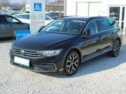 Czarny Używany 2022 VW Passat GTE Kombi | 83 900 zł
