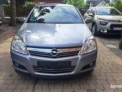 Szary Używany 2007 Opel Astra Hatchback | 8900 zł (Uczciwa cena)