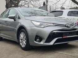 Srebrny Używany 2018 Toyota Avensis Sedan/Limuzyna | 58 700 zł (Uczciwa cena)