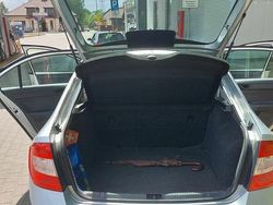 Srebrny Używany 2015 Skoda Rapid Hatchback | 17 500 zł (Uczciwa cena)
