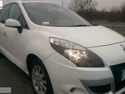 Biały Używany 2010 Renault Scénic III Minivan | 32 900 zł (Drogi)