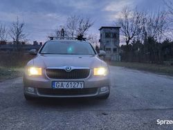 Srebrny Używany 2011 Skoda Superb Comfort Kombi | 34 000 zł (Dość drogi)