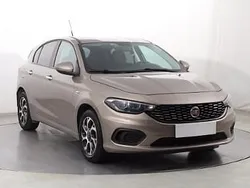 Beżowy Używany 2017 Fiat Tipo Hatchback | 39 999 zł (Uczciwa cena)