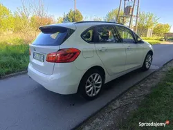 Biały Używany 2020 BMW 225 Minivan | 65 900 zł