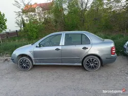 Grafitowy Używany 2004 Skoda Fabia Sedan/Limuzyna | 3500 zł (Dość drogi)
