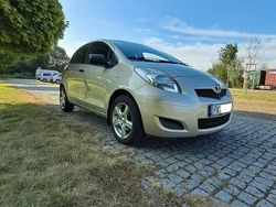 Inny kolor Używany 2009 Toyota Yaris Hatchback | 15 900 zł (Uczciwa cena)