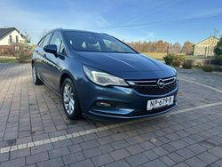 Niebieski Używany 2017 Opel Astra Kombi | 32 800 zł (Uczciwa cena)
