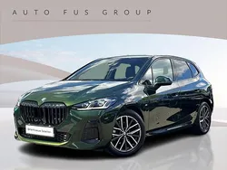 Zielony san remo metalizowany Używany 2024 BMW 218 Active Tourer Comfort Edition Minivan | 159 900 zł (Uczciwa cena)