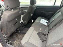 Srebrny Używany 2007 Opel Zafira Minivan | 9300 zł (Uczciwa cena)