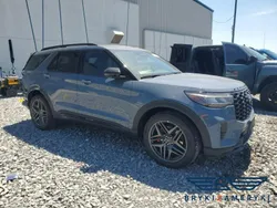 Szary Używany 2024 Ford Explorer SUV | 149 070 zł
