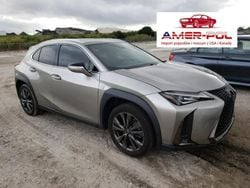 Złoty Używany 2019 Lexus UX SUV | 92 000 zł