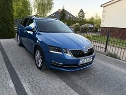 Niebieski Używany 2019 Skoda Octavia Kombi | 62 900 zł (Uczciwa cena)