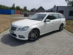 Biały Używany 2011 Mercedes E500 AMG Kombi | 43 900 zł