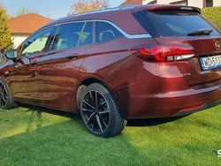 Bordowy Używany 2017 Opel Astra Dynamic Kombi | 59 999 zł (Drogi)