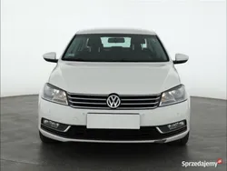 Biały Używany 2013 VW Passat Sedan/Limuzyna | 25 999 zł (Dobra cena)