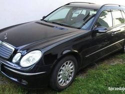 Czarny Używany 2005 Mercedes E220 Elegance Sedan/Limuzyna | 19 000 zł