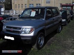 Srebrny (metalik) Używany 2001 Mitsubishi Pajero SUV | 22 900 zł