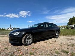Czarny Używany 2018 Audi A4 Kombi | 54 000 zł (Dobra cena)
