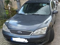 Szary Używany 2003 Ford Mondeo Kombi | 2000 zł