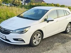 Biały Używany 2019 Opel Astra Kombi | 53 900 zł (Drogi)
