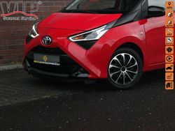 Czerwony Używany 2020 Toyota Aygo Hatchback | 33 990 zł (Uczciwa cena)