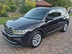 Czarny Używany 2022 VW Tiguan SUV | 89 500 zł (Super Cena)