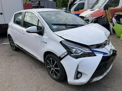 Biały Używany 2018 Toyota Yaris Hybrid Hatchback | 23 000 zł