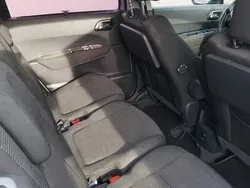 Używany 2010 Peugeot 5008 Minivan | 18 500 zł (Uczciwa cena)