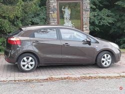 Brązowy Używany 2013 Kia Rio Hatchback | 24 700 zł (Uczciwa cena)