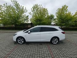Biały Używany 2017 Opel Astra Sport Kombi | 26 000 zł (Drogi)