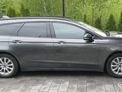 Grafitowy Używany 2022 Ford Mondeo Kombi | 83 900 zł (Uczciwa cena)