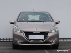 Różowy Używany 2012 Peugeot 208 Hatchback | 22 499 zł (Uczciwa cena)
