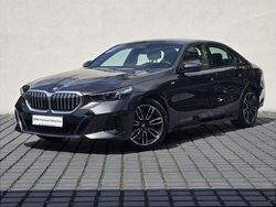 Szary sophisto z brylantowym połyskiem metalizowany Używany 2024 BMW 520 Comfort Edition Sedan/Limuzyna | 249 900 zł (Dobra cena)