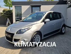 Srebrny (metalik) Używany 2010 Renault Scénic III Minivan | 15 900 zł (Dobra cena)